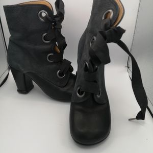 Fluevog - mid-boot Soprano - Robyn